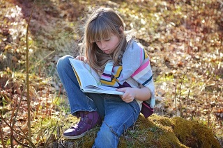 ילדים קוראים ספרים אתר לגדול