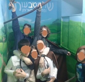 חדר בריחה הטיסה המסתורית, אתר לגדול