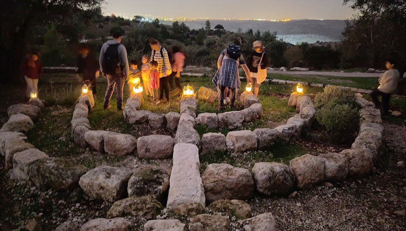 נאות קדומים, לגדול
