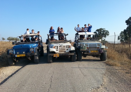 החיים הטובים טיולי ג'יפים