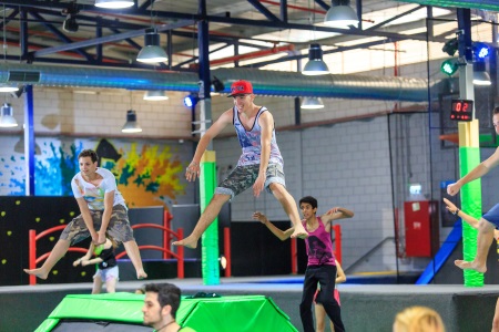 איי ג'אמפ ijump פארק טרמפולינות בפתח תקווה