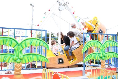 לונה כיף פסח בקרית ביאליק