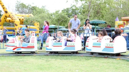לונה כיף פארק שעשועים בקרית ביאליק בפסח 2015