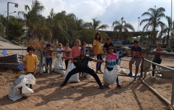 ילדים בקייטנה חוות המאלף