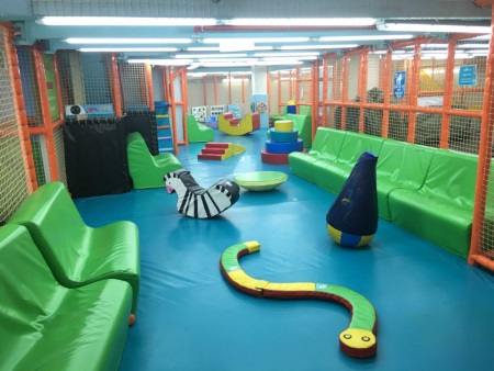 פעלטון לה פארק, מתחם ג'ימברוי ומתנפחים