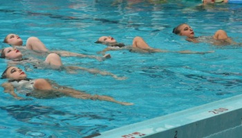 שחייה אומנותית מרכז השחיה מיכל רובין