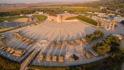 יד לשריון לטרון - אתרי מורשת חינם בעצמאות