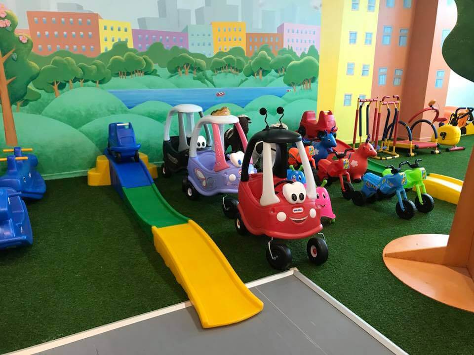 עיר הילדים אורבניה, לגדול