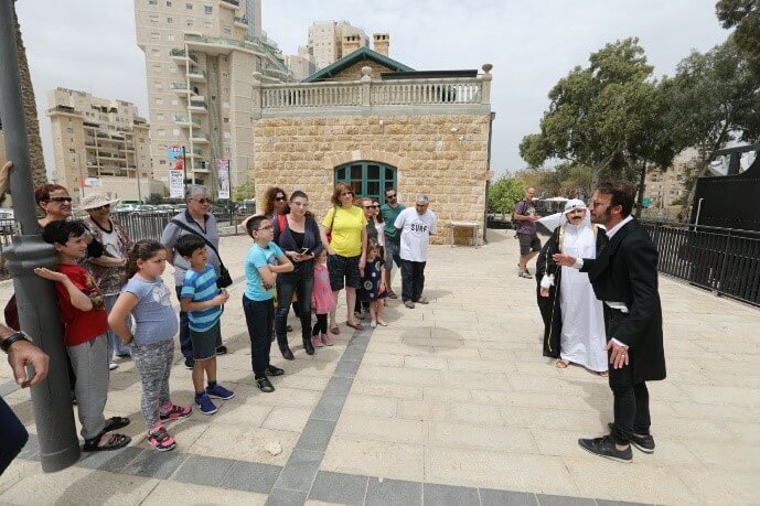 סיורים מודרכים במתחם הקטר, לגדול