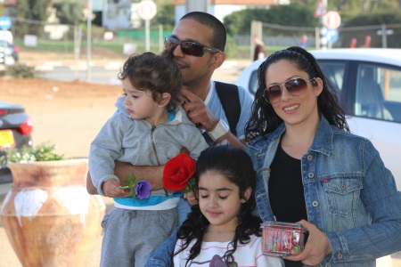 תותלאנד, קטיף עצמי בהוד השרון